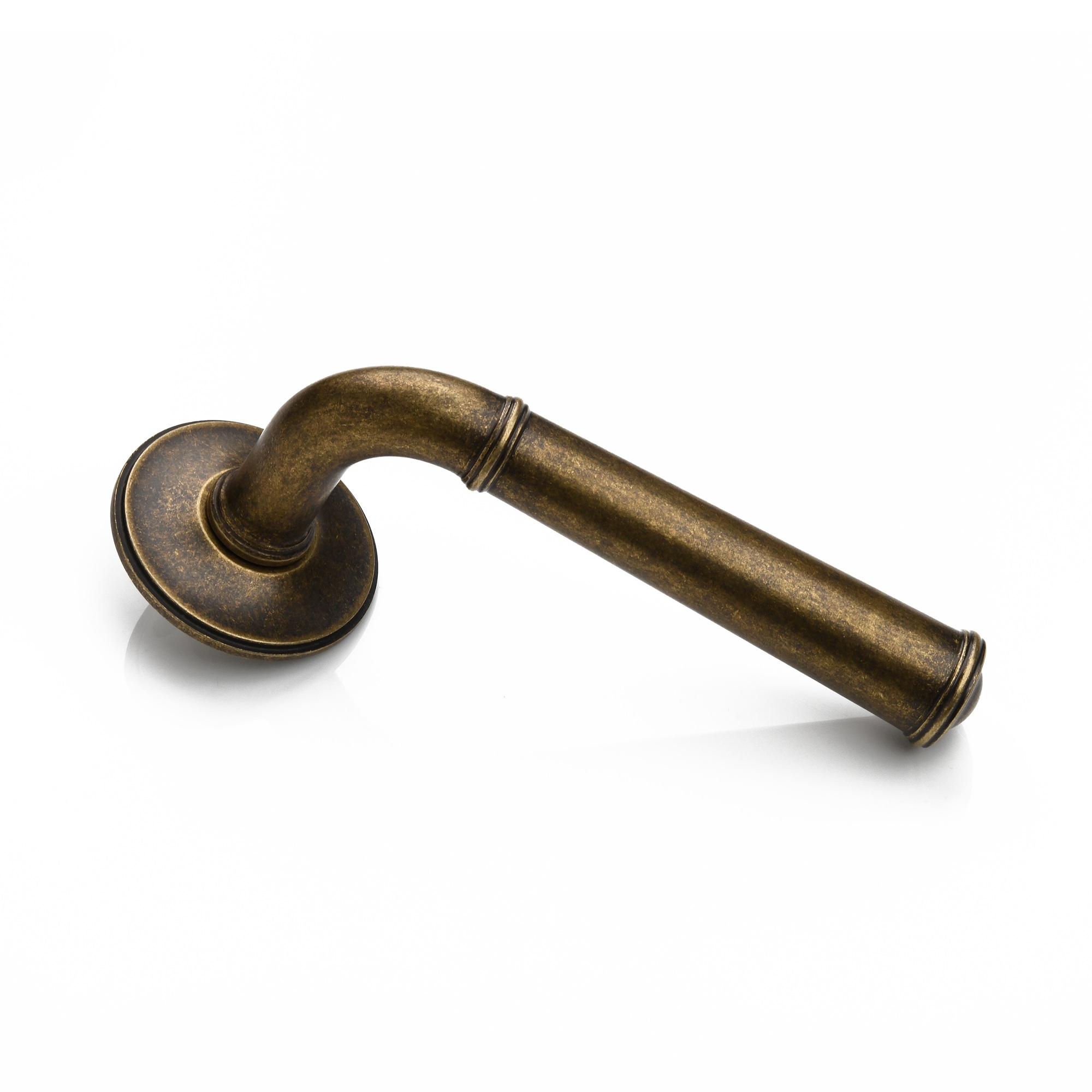 The Darlington lever handle (LV1158), finished in a bespoke bronze finish.